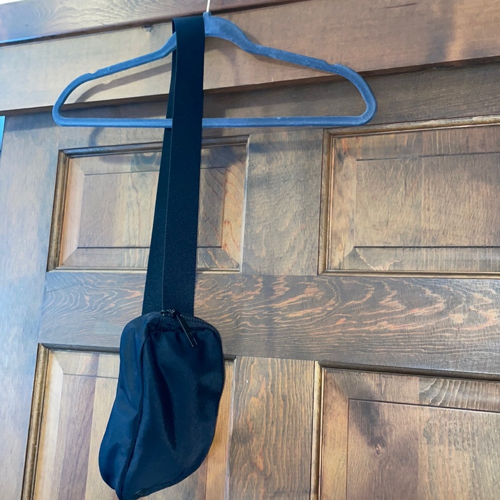 Lulu lemon everywhere belt bag